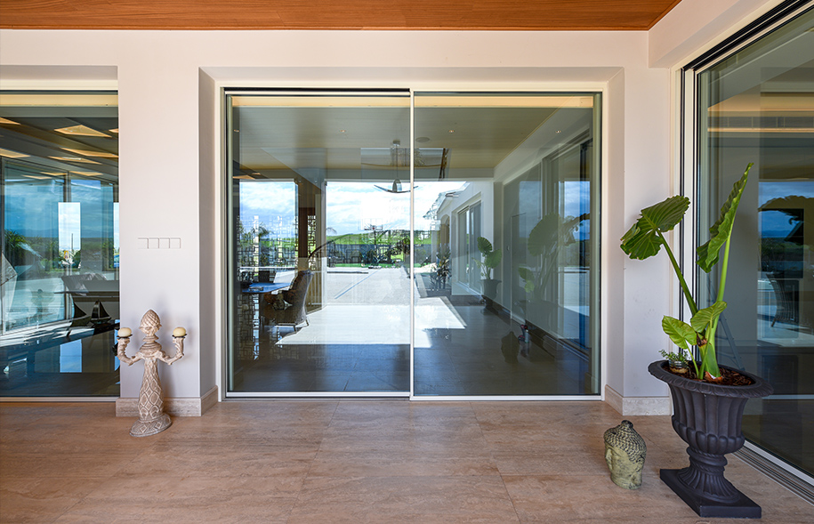 Sliding minimal glass doors