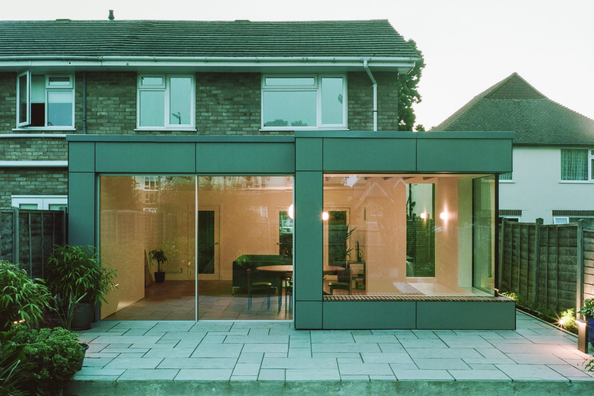 rear elevations of a house with oriel windows - structural glass - Glendale Mews - Sieger Systems